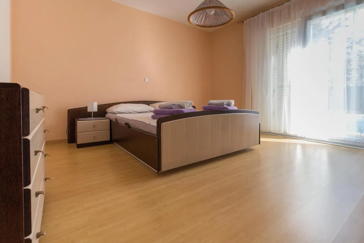Spacious Villa Malina With Pool - By Ta Leut Agency Privlaka  0*, Privlaka (Zadar)