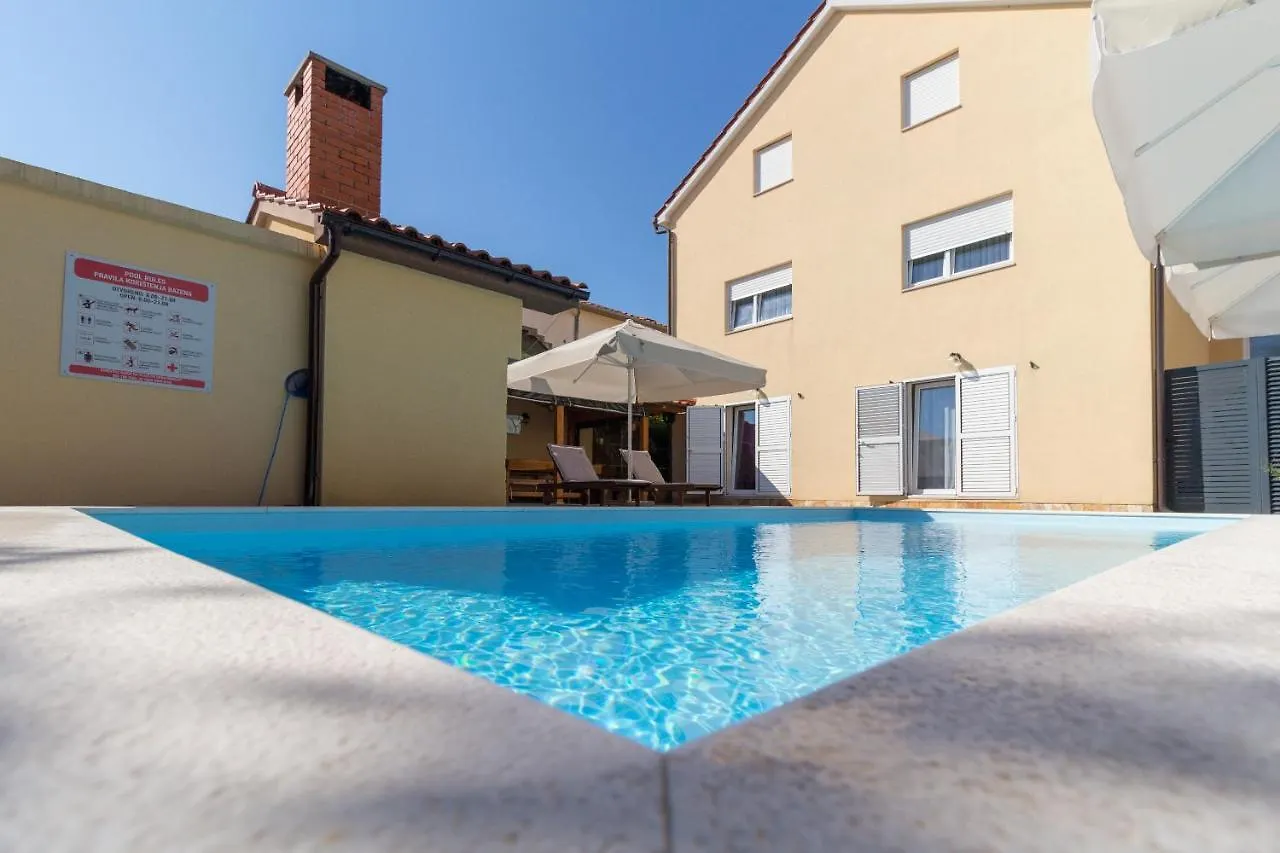 Spacious Villa Malina With Pool - By Ta Leut Agency Privlaka  Privlaka (Zadar)