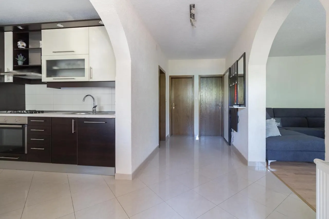 Spacious Villa Malina With Pool - By Ta Leut Agency Privlaka