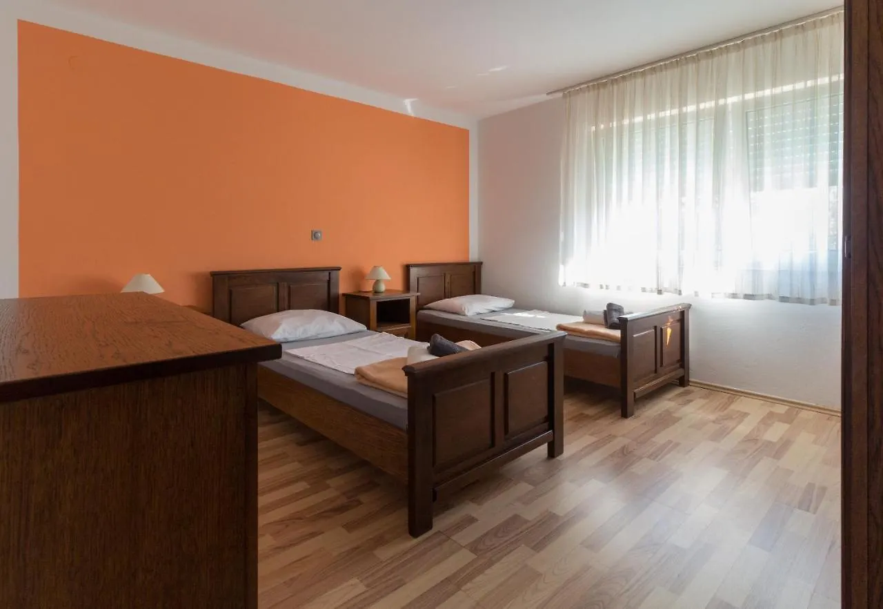 Spacious Villa Malina With Pool - By Ta Leut Agency Privlaka  0*, Privlaka (Zadar)
